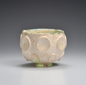 浮出し円形切子碗　ササン朝 6世紀 イラン 個人蔵