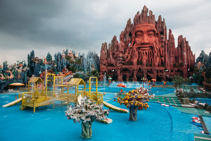 Suoi Tien Park,Vietnam, 2009 (c)KENJI SATO